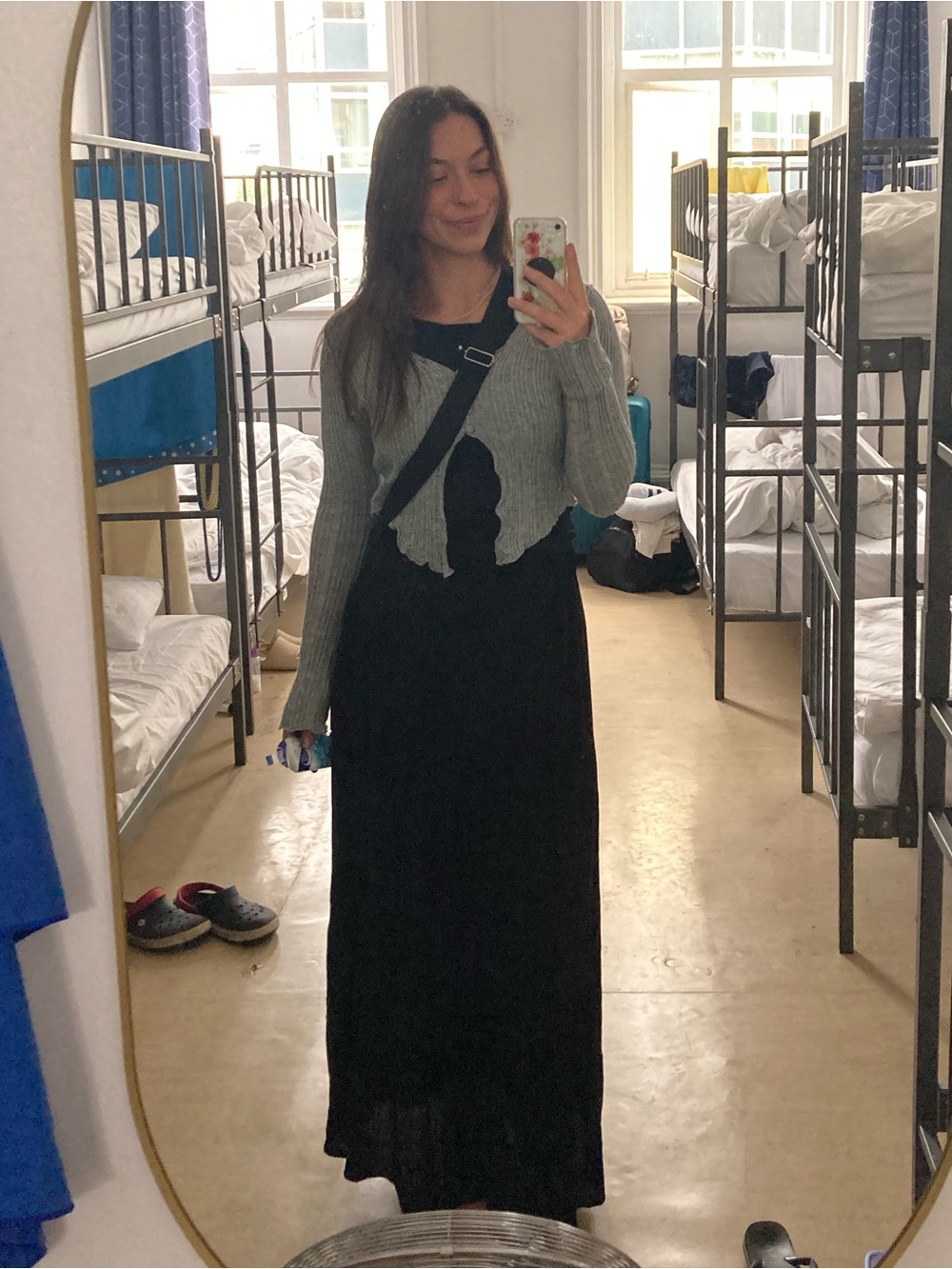 (FREE when bundled) Cropped light weight sweater